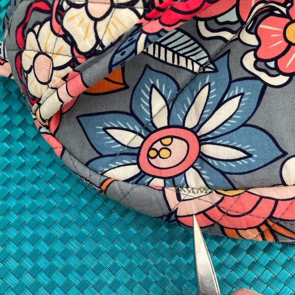 Vera Bradley Backpack Large EUC Tropical Evening - with padded laptop sleeve - Picture 15 of 16